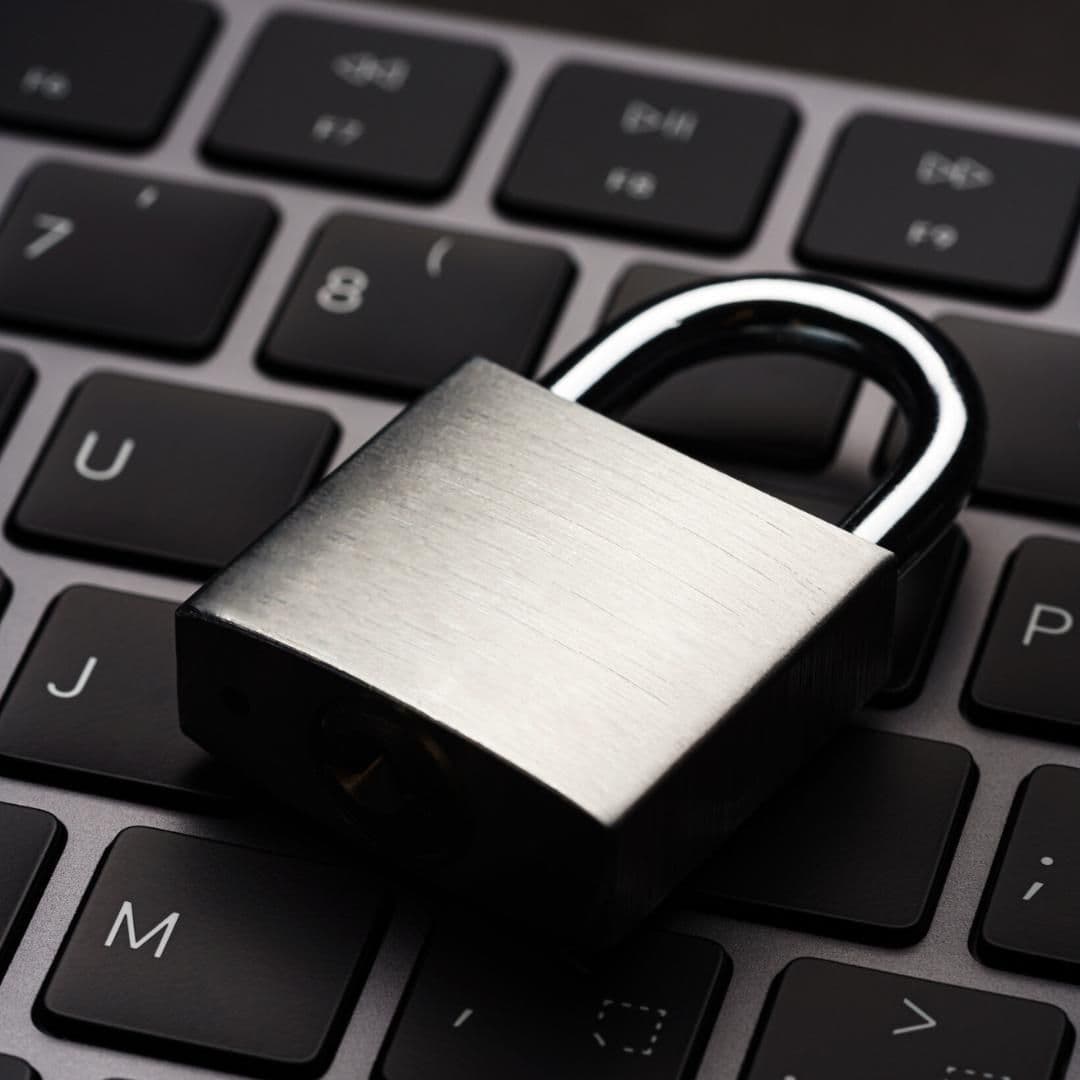 Prompt injection : mécanismes d'attaque, exemples réels et mesures de mitigation